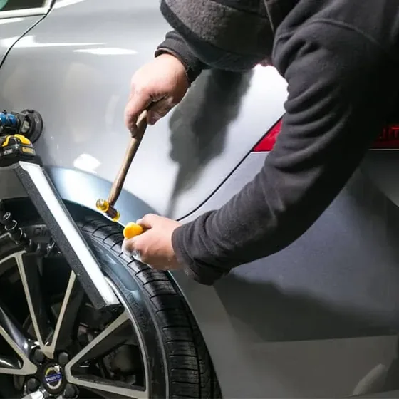 Shaping a rear fender with a panel light along the bodyline