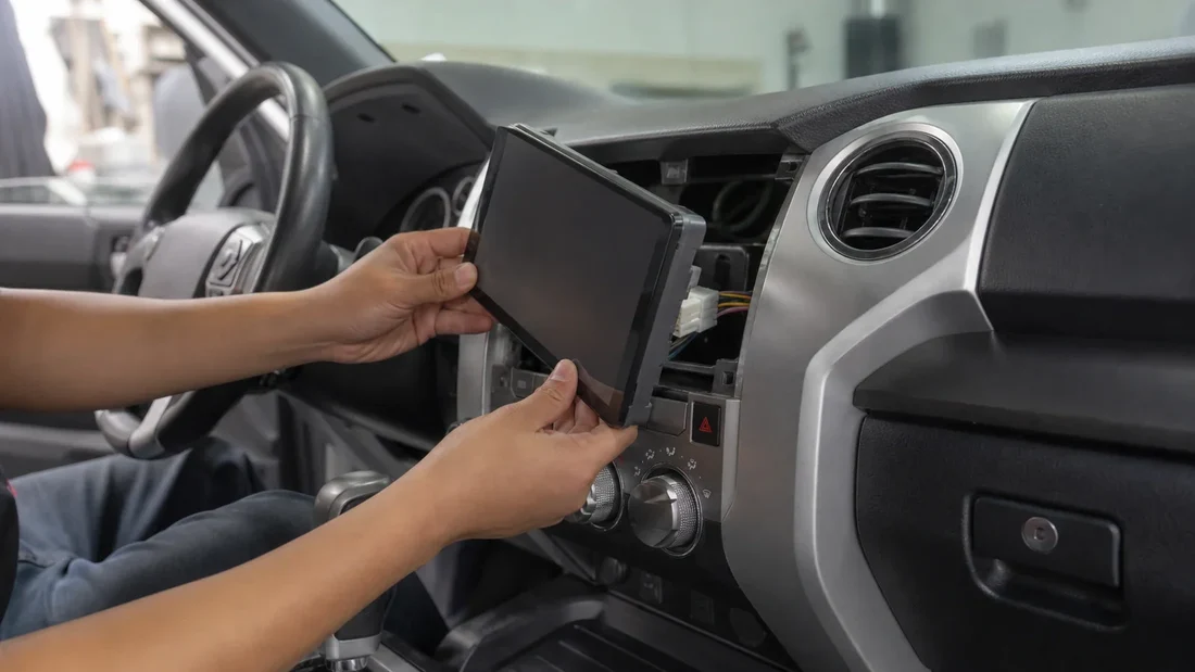 Fitting a touchscreen head unit into a dash